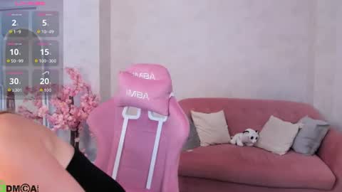 Snapshot of marie_hayes chatting on 06.19.26 marie_hayes online show from 06.19.26