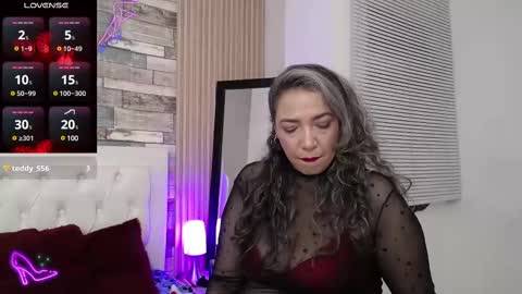 Snapshot of marie_hss chatting on 12.27.24 marie_hss online show from 12.27.24