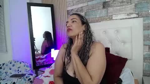Snapshot of marie_hss chatting on 01.14.25 marie_hss online show from 01.14.25