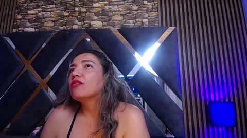 Snapshot of marie_hss chatting on 02.04.25 marie_hss online show from 02.04.25