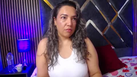Snapshot of marie_hss chatting on 03.08.25 marie_hss online show from 03.08.25
