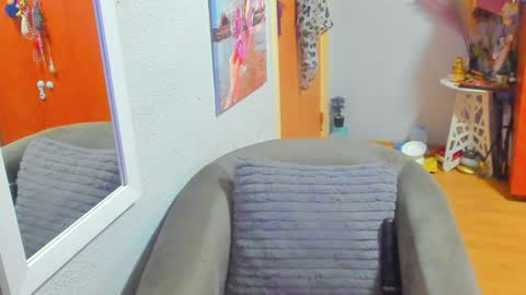 Snapshot of marie_marie03 chatting on 02.05.25 Marie online show from 02.05.25