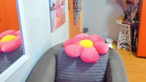 Snapshot of marie_marie03 chatting on 02.14.25 Marie online show from 02.14.25