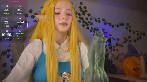 Mariel Gold online show from 10.23.25