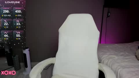 Snapshot of mariella__adams chatting on 10.09.25 Maria  online show from 10.09.25