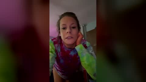 Snapshot of mariemayhem223 chatting on 12.17.25 mariemayhem223 online show from 12.17.25