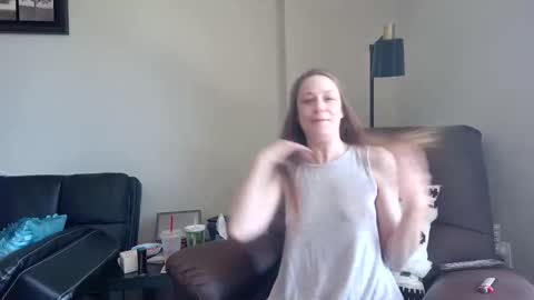 Snapshot of mariewaters chatting on 05.26.26 Marie Ann Waters online show from 05.26.26