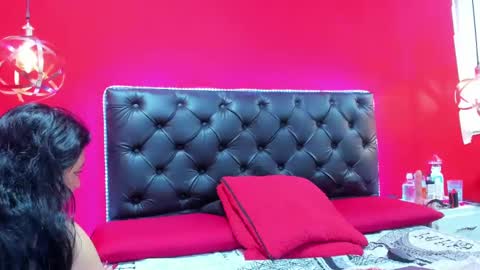 MARIHAM AND MURATH online show from 09.17.25