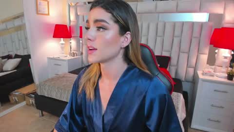 mariiahneedles online show from 01.14.25