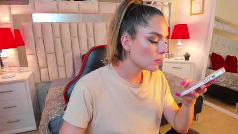 mariiahneedles online show from 02.04.25