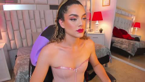 mariiahneedles online show from 02.06.25