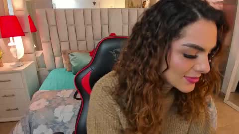 mariiahneedles online show from 10.11.25