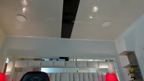 mariiahneedles online show from 10.19.25