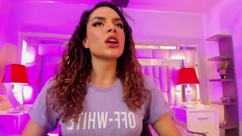 mariiahneedles online show from 10.21.25