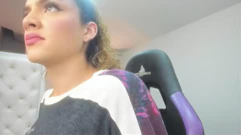 mariiahneedles online show from 06.14.26