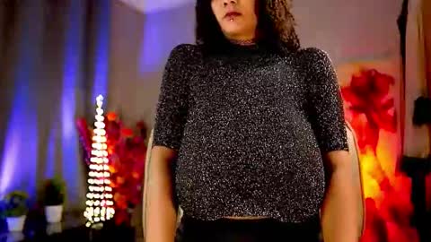 Nikita - Scroll down and read my bio please. New Pictures in Bio online show from 03.05.26