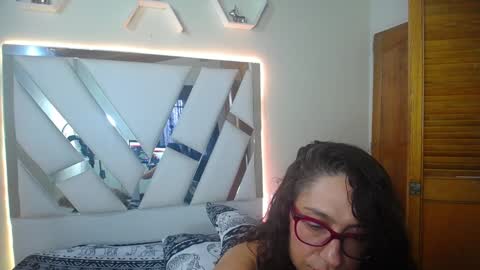 Snapshot of marilynetthan chatting on 12.14.24 marilynetthan online show from 12.14.24