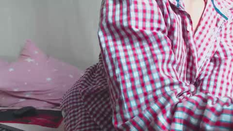 FOREVER YOURS online show from 01.12.25