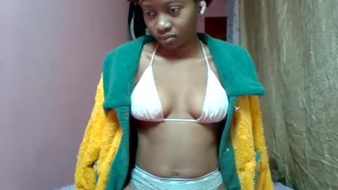 Snapshot of marinagold69 chatting on 07.19.26 marinagold69 online show from 07.19.26