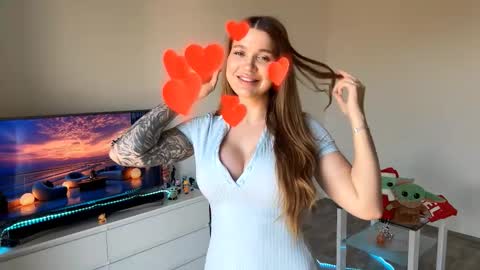 Mia online show from 11.06.25