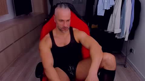 Snapshot of marismuscle chatting on 02.25.26 MarisMuscle online show from 02.25.26