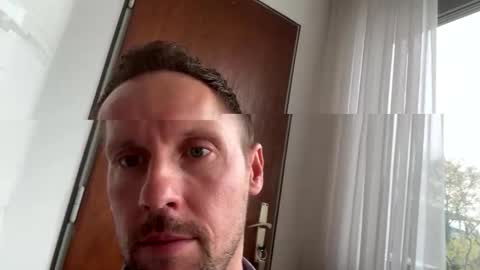 Mark online show from 11.11.25