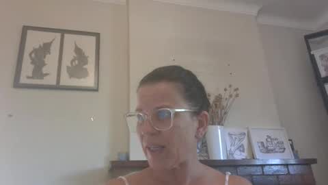 Snapshot of mark_and_lola chatting on 12.04.25 mark_and_lola online show from 12.04.25