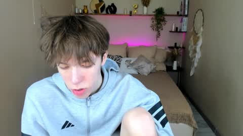 Mark online show from 04.10.26