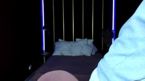 Mark online show from 04.17.26