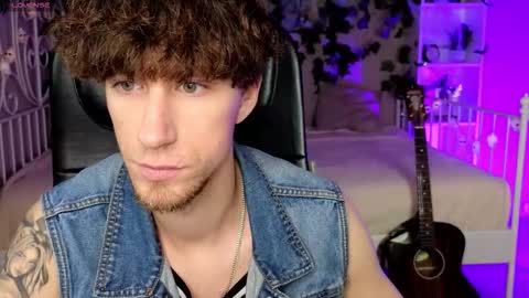 Snapshot of mark_caron chatting on 11.02.25 mark_caron online show from 11.02.25