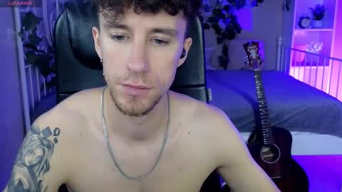 Snapshot of mark_caron chatting on 11.25.25 mark_caron online show from 11.25.25