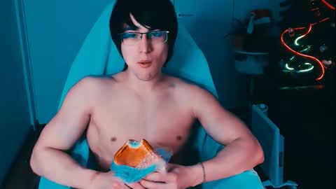 Snapshot of mark_piers chatting on 12.16.25 mark online show from 12.16.25