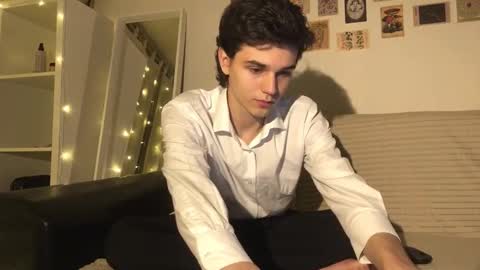 Mark online show from 11.04.25