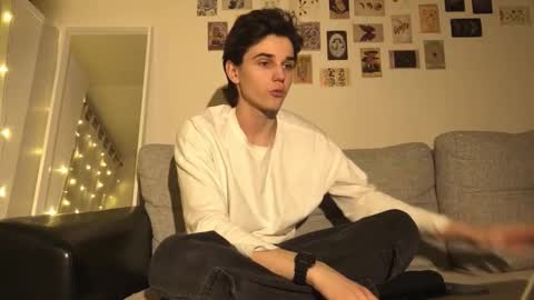 Mark online show from 11.10.25