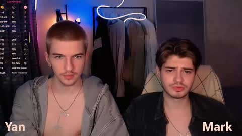 Snapshot of mark_sun chatting on 11.22.25 Mark online show from 11.22.25