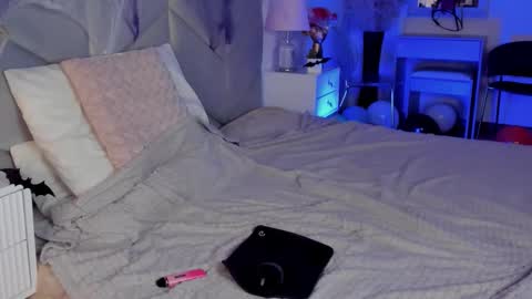 Mark online show from 10.26.25