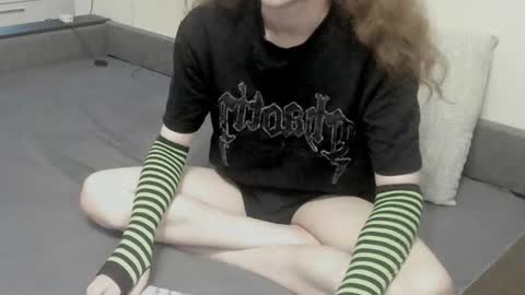 Snapshot of markglover chatting on 06.26.26 Mark online show from 06.26.26