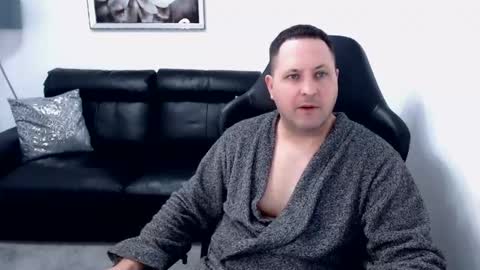 Snapshot of marko66999 chatting on 10.20.25 Master online show from 10.20.25