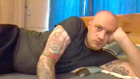 Snapshot of markus_7 chatting on 12.18.25 markus_7 online show from 12.18.25