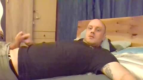 Snapshot of markus_7 chatting on 12.22.25 markus_7 online show from 12.22.25