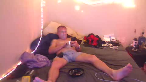 Snapshot of markymark101825061 chatting on 12.24.24 markymark101825061 online show from 12.24.24