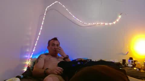 Snapshot of markymark101825061 chatting on 02.08.25 markymark101825061 online show from 02.08.25