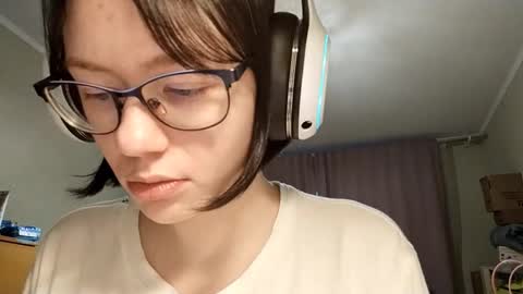 Snapshot of marlamirra chatting on 11.24.25 Serena online show from 11.24.25