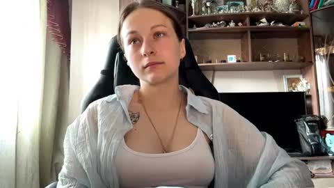 Snapshot of marlenahuit chatting on 06.20.26 Lena online show from 06.20.26