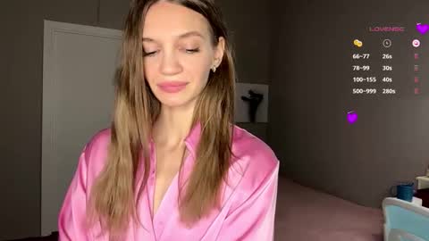 Snapshot of marlenamarschel chatting on 11.07.25 Maja online show from 11.07.25