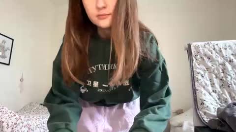 Snapshot of marloginanni chatting on 06.28.26 Mia online show from 06.28.26