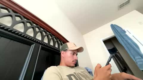 marlonnolascotabora15 online show from 05.17.26