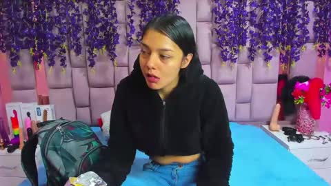 Snapshot of marlyanal chatting on 01.04.25 Marly Anal online show from 01.04.25