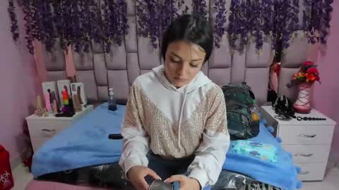 Snapshot of marlyanal chatting on 01.25.25 Marly Anal online show from 01.25.25