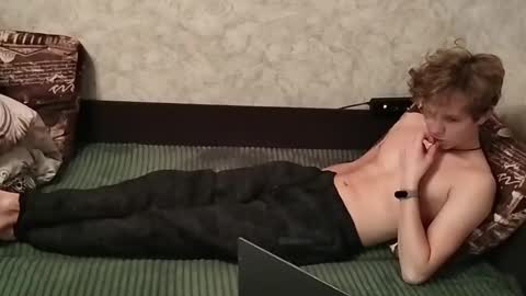 Snapshot of marmelad228 chatting on 02.14.25 marmelad228 online show from 02.14.25